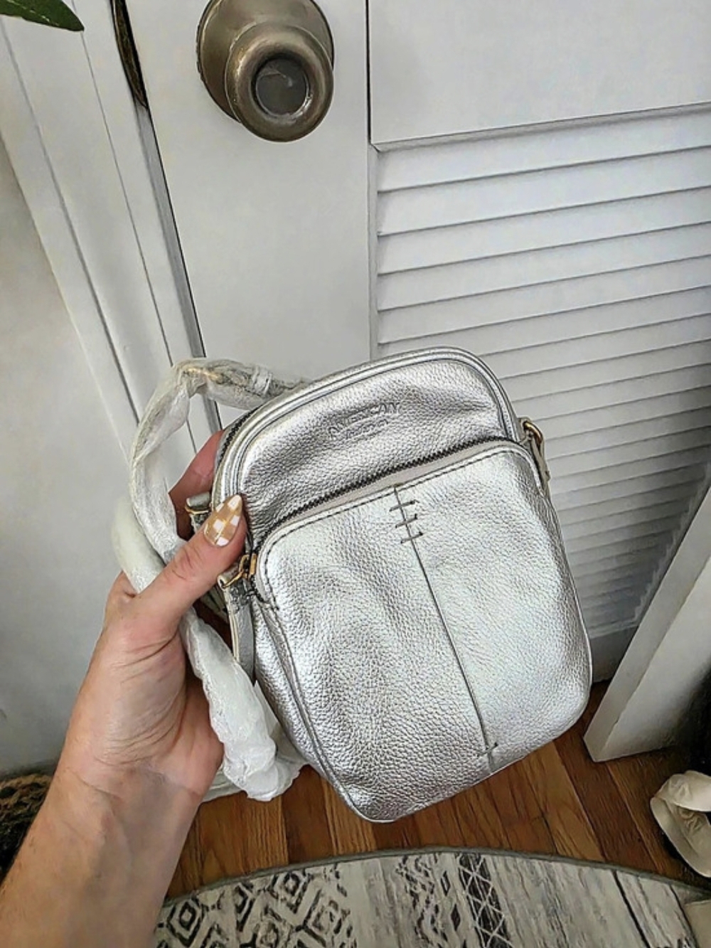 American Leather Co. Cleveland Mini Xbody. Silver Crossbody Bag